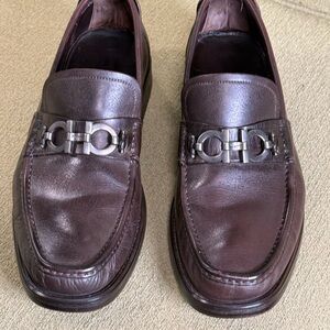 Salvatore Ferragamo Men’s Gancino Bit Loafer dark brown leather 10.5 EE